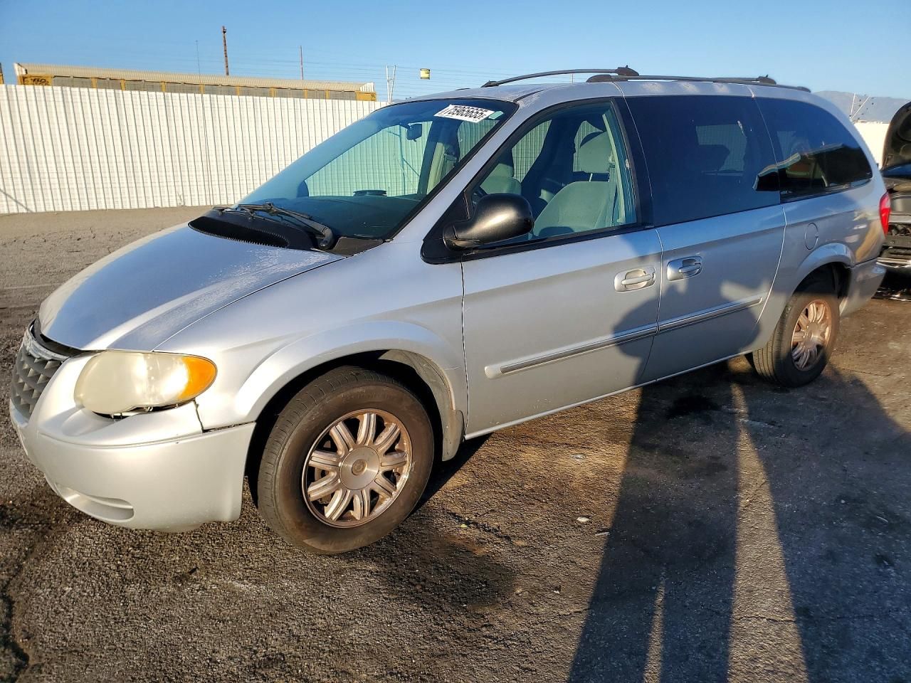 2005 Chrysler Town & Country Touring