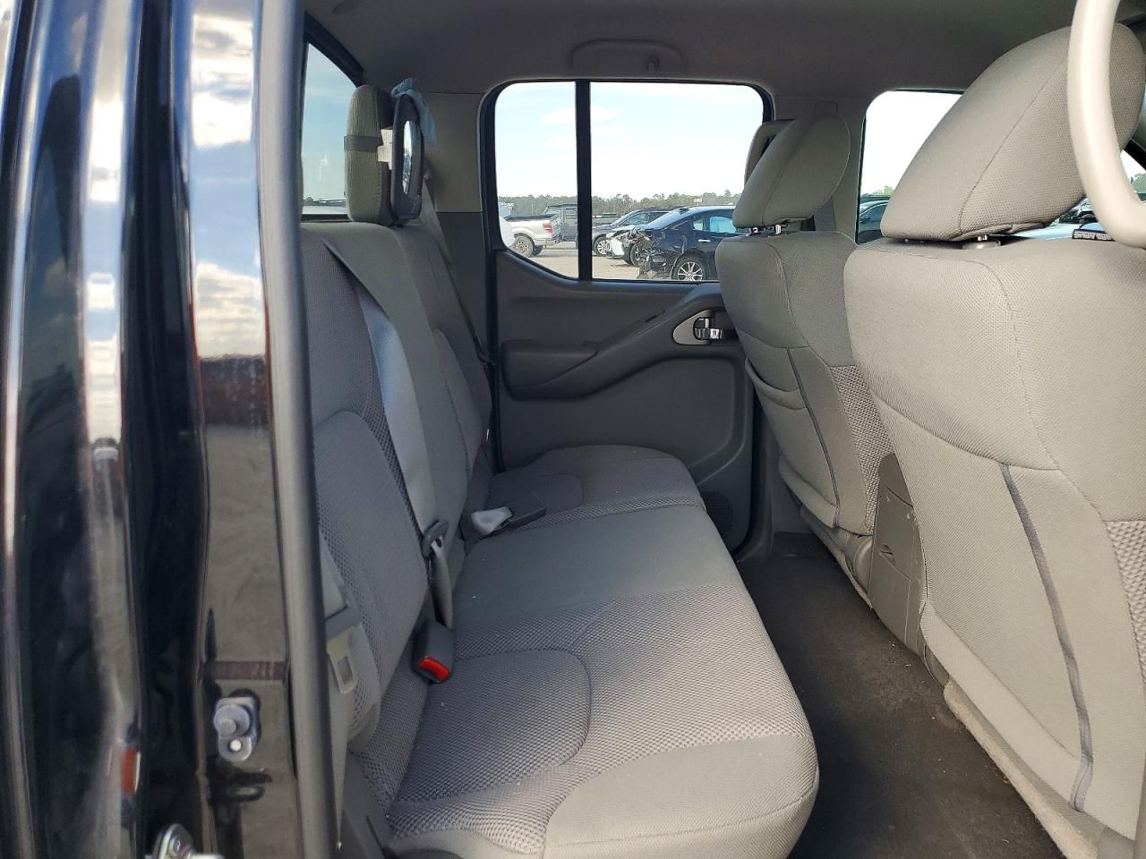 2019 Nissan Frontier s