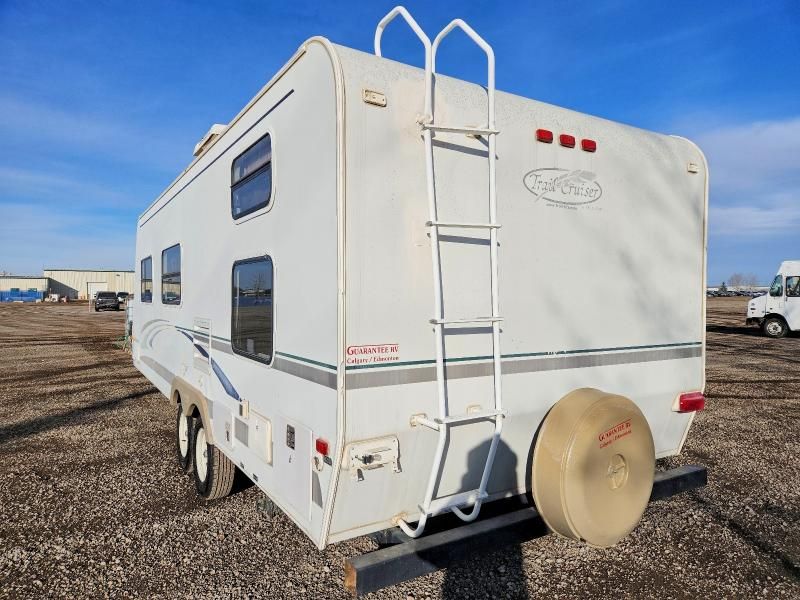 2005 R-Vision Trailer