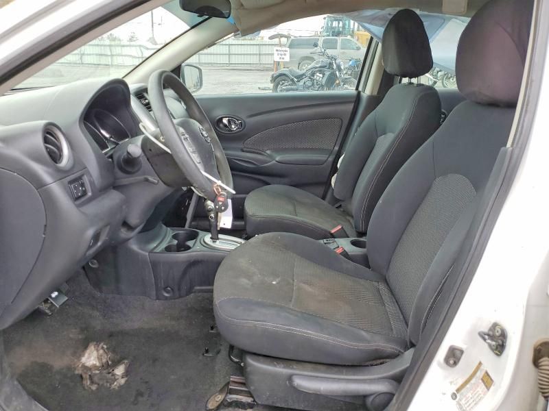 2015 Nissan Versa 1.6 sv