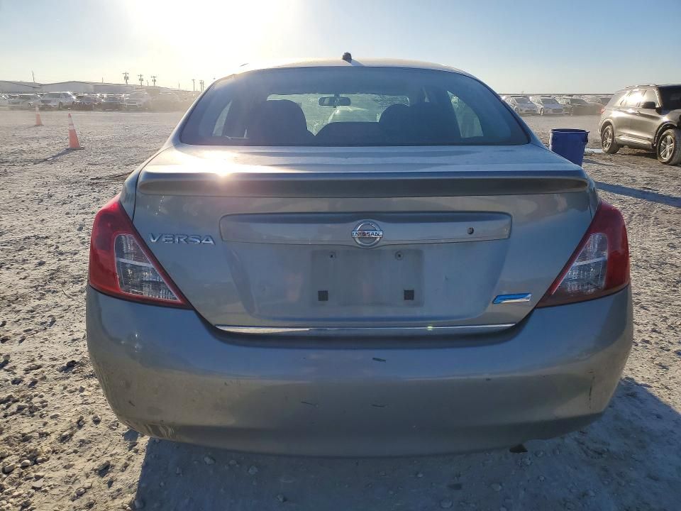 2012 Nissan Versa s
