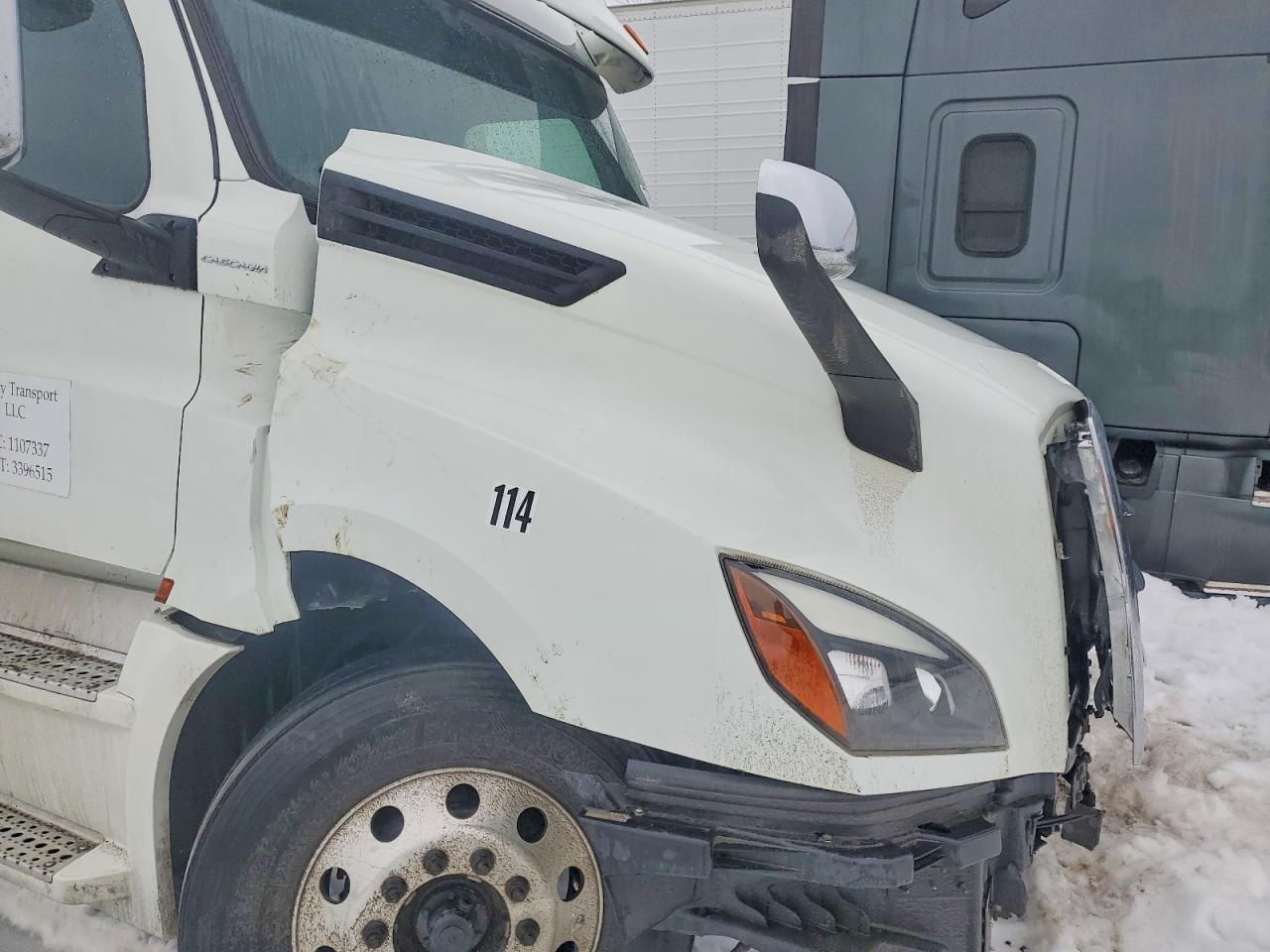 2020 Freigliner 2020 Freightliner Cascadia 125 Semi Truck