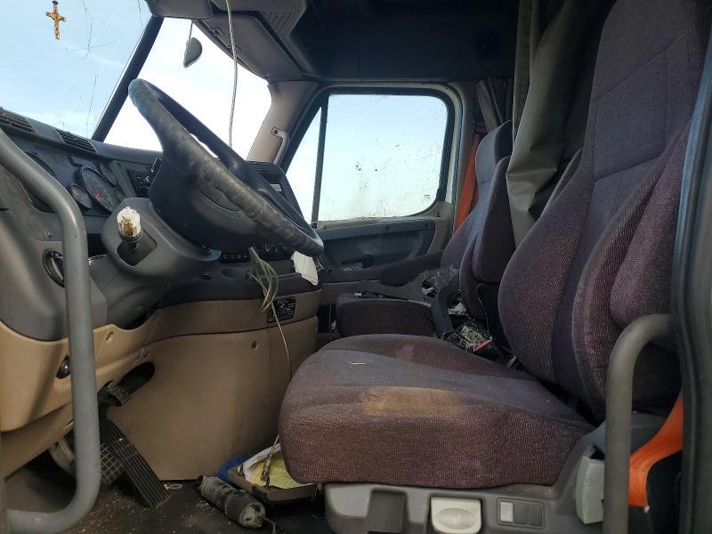 2018 Freigliner 2018 Freightliner Cascadia 125 Semi Truck