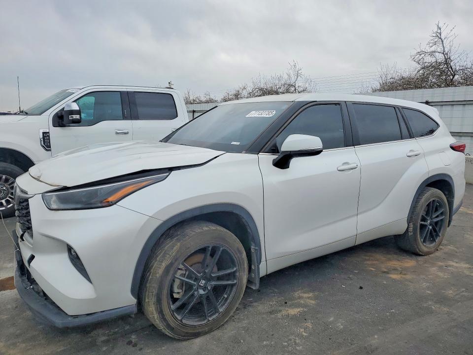 2023 Toyota Highlander l