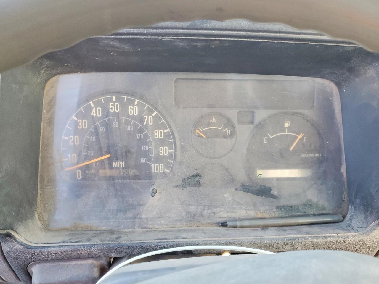 2002 Isuzu NQR