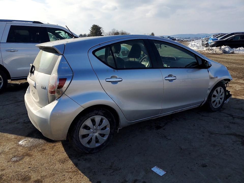 2014 Toyota Prius c