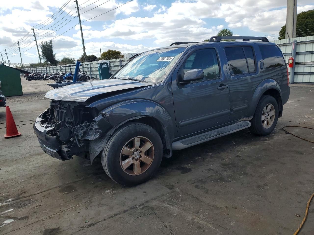 2012 Nissan Pathfinder s