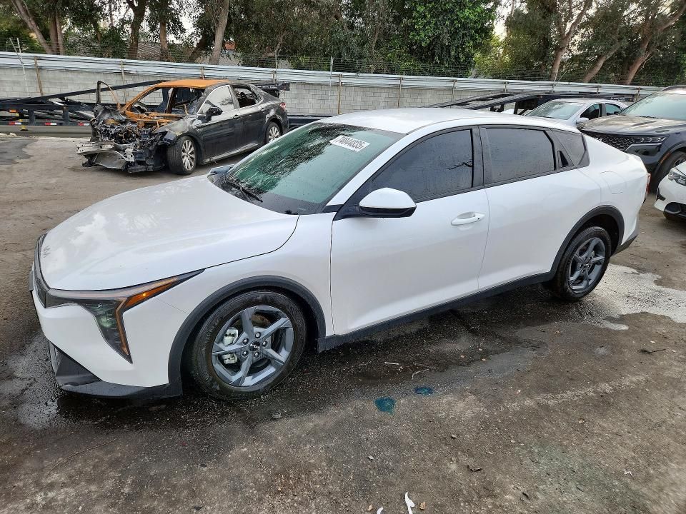 2025 KIA K4 lx