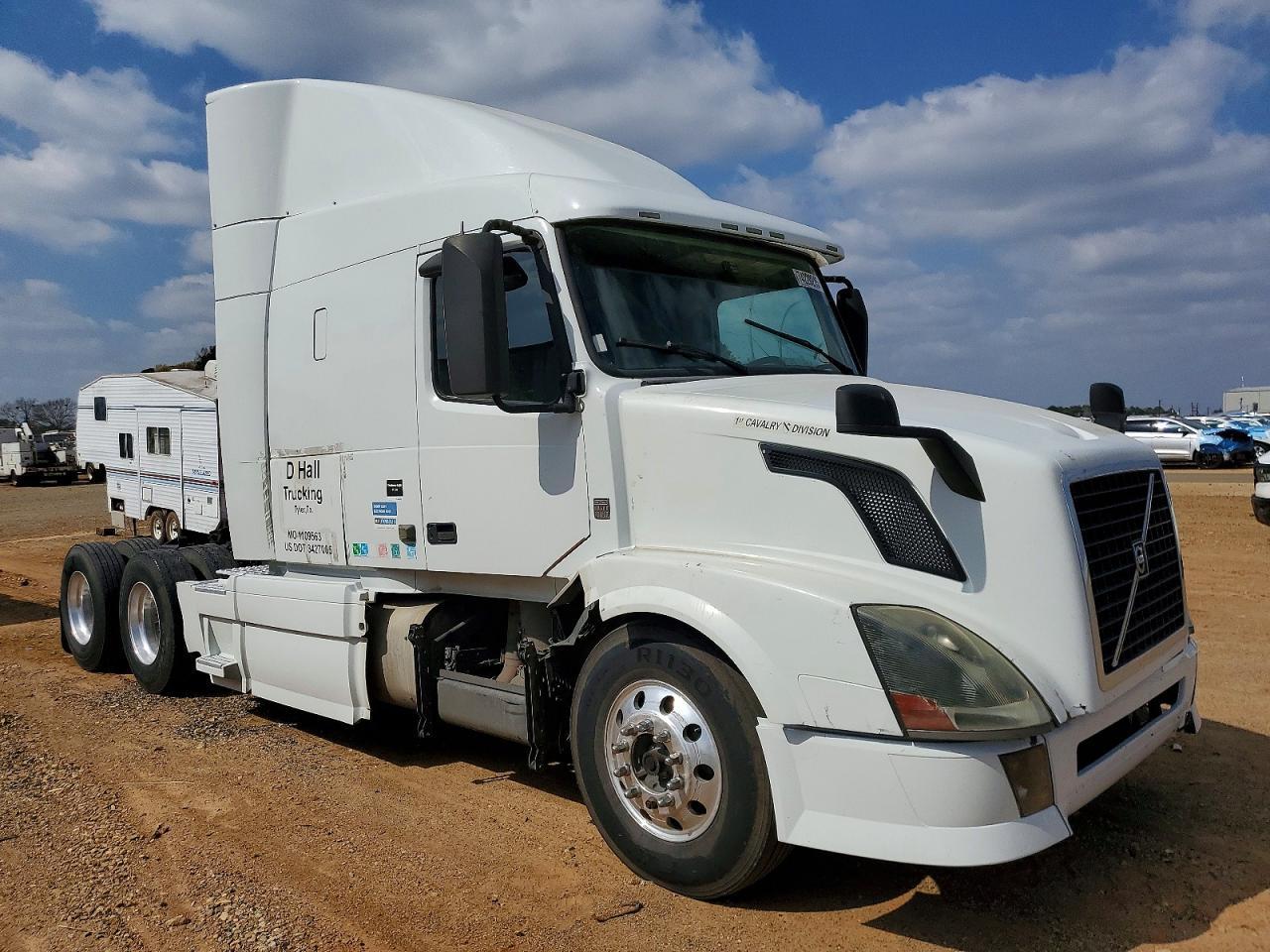 2013 Volvo VN VNL