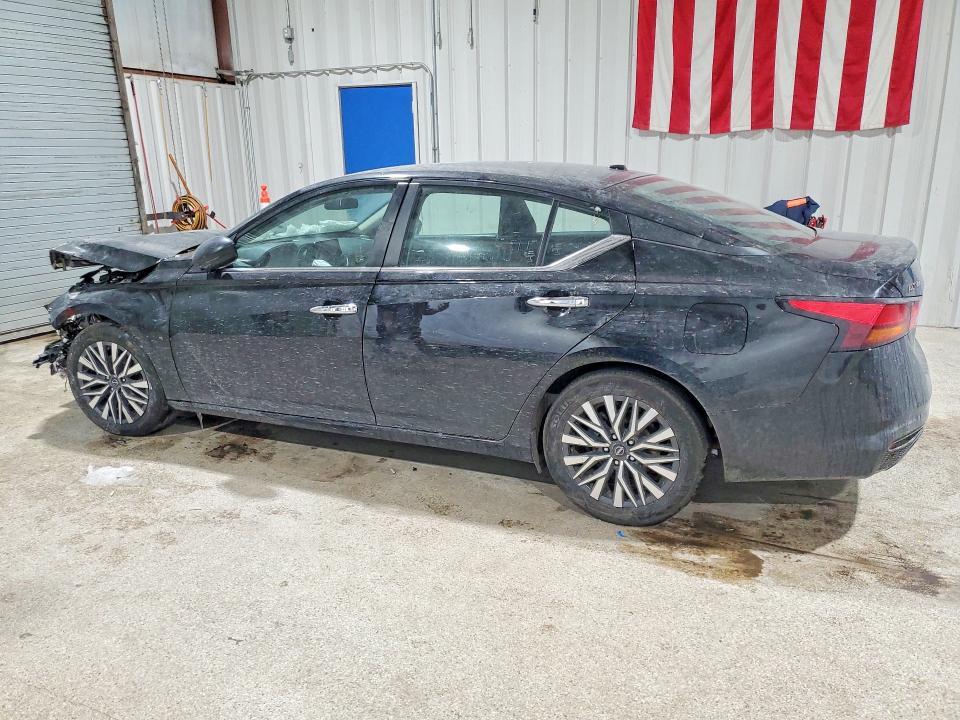 2024 Nissan Altima sv