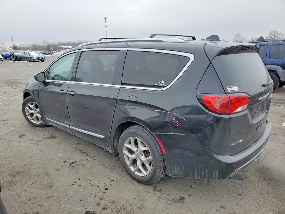 2017 Chrysler Pacifica Touring l Plus