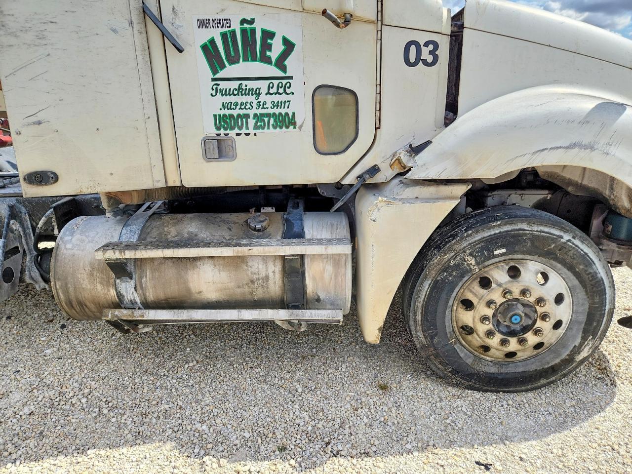 2007 Freightliner Conventional Columbia