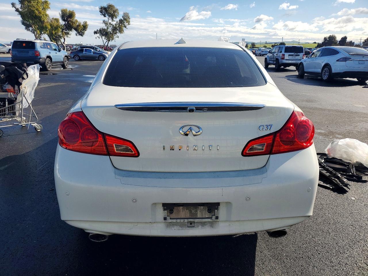 2013 Infiniti G37 Base