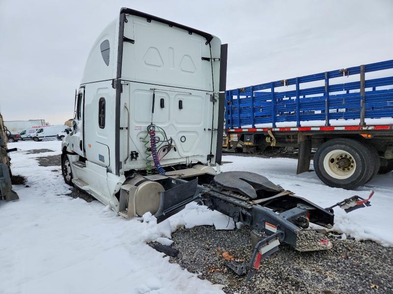 2022 Freightliner Cascadia 126