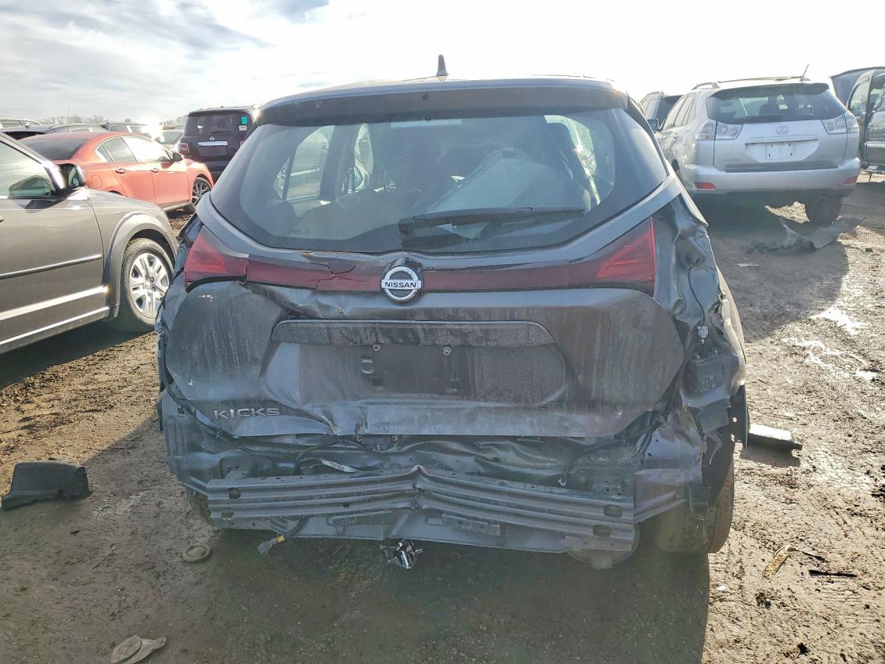 2021 Nissan Kicks s