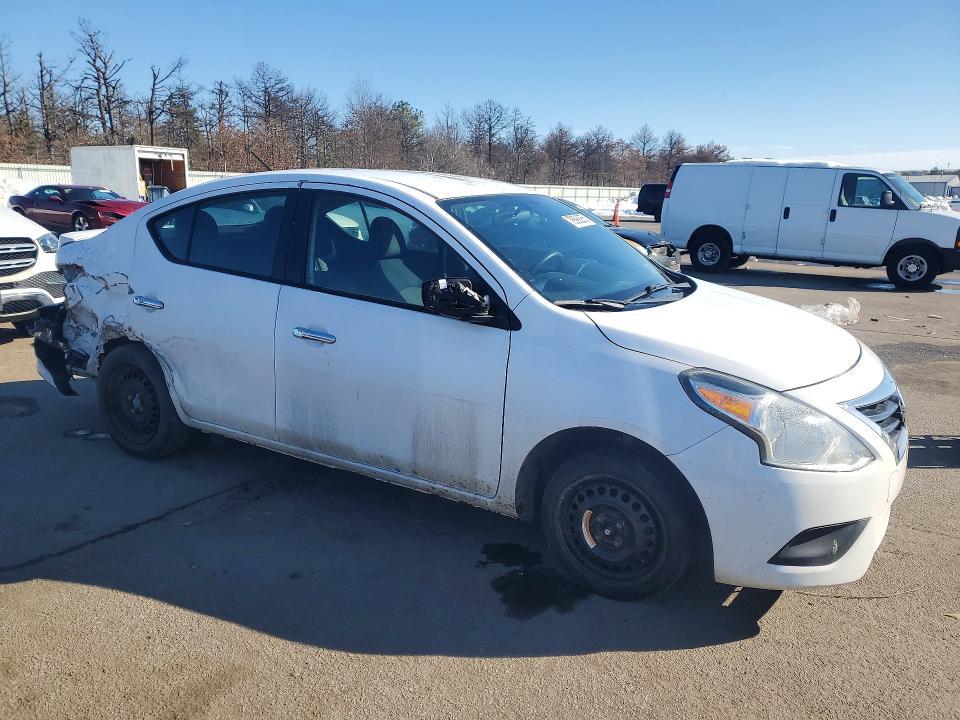 2017 Nissan Versa 1.6 sv