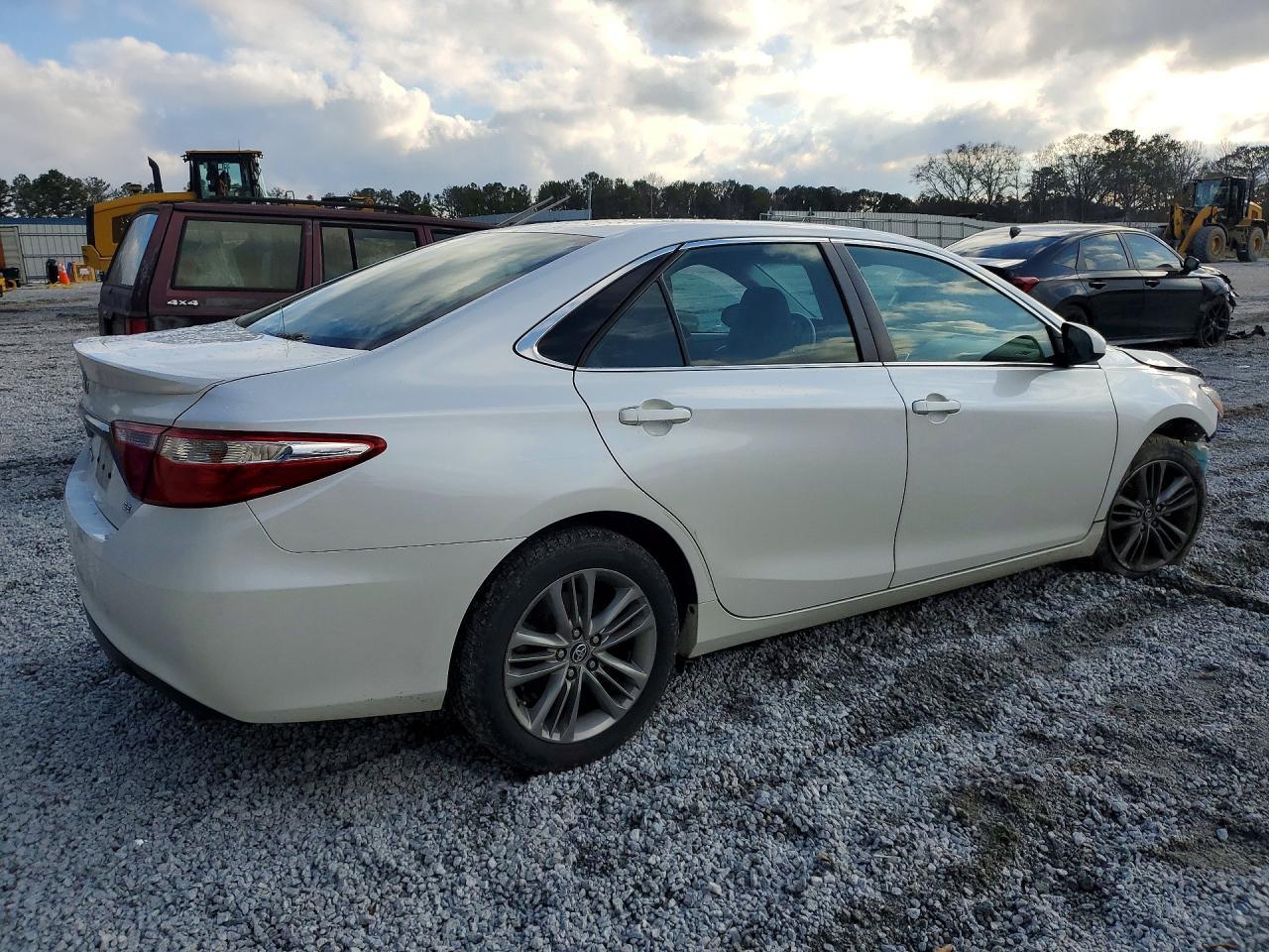 2017 Toyota Camry le