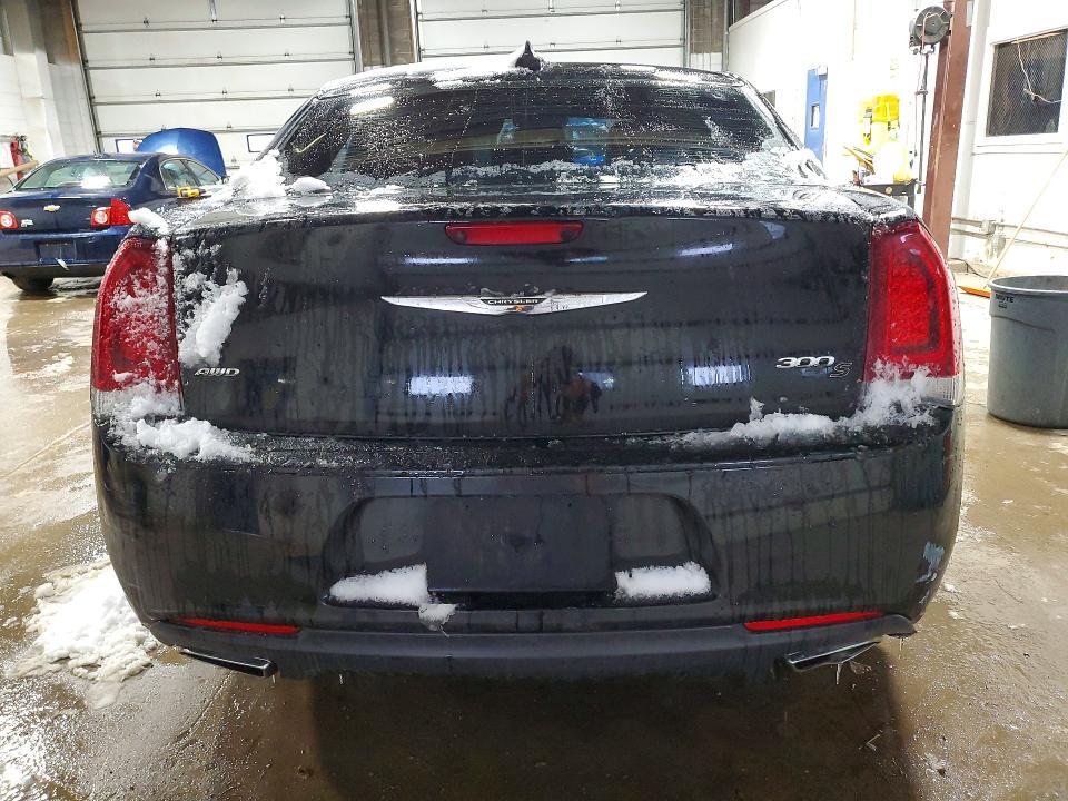 2016 Chrysler 300 s