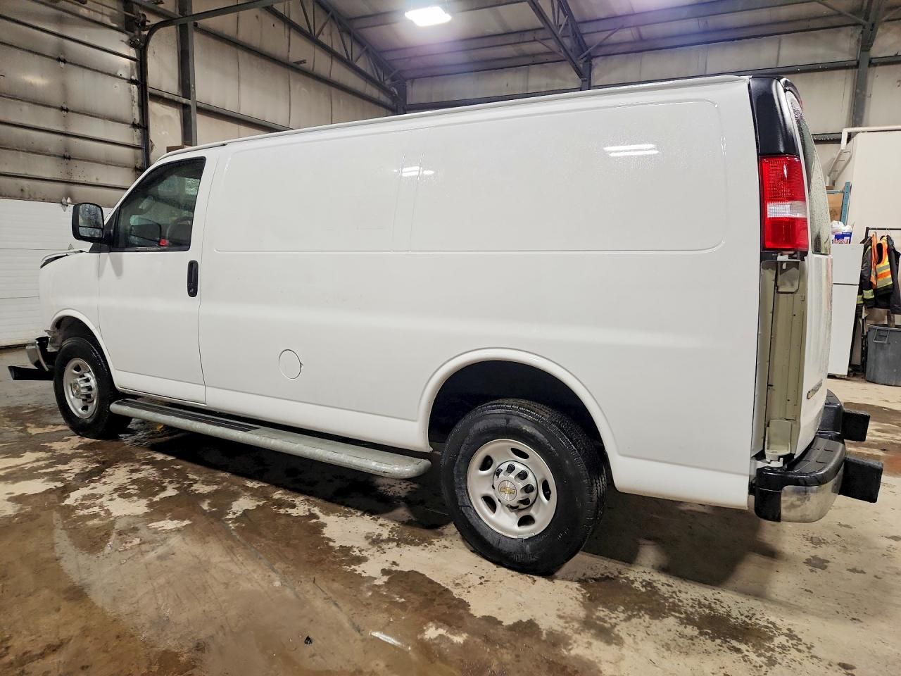 2024 Chevrolet Express G2500