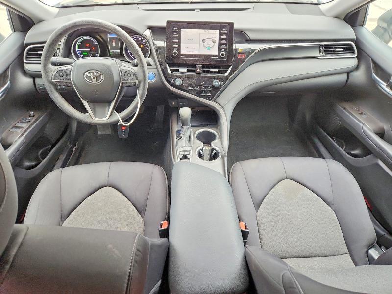 2021 Toyota Camry le
