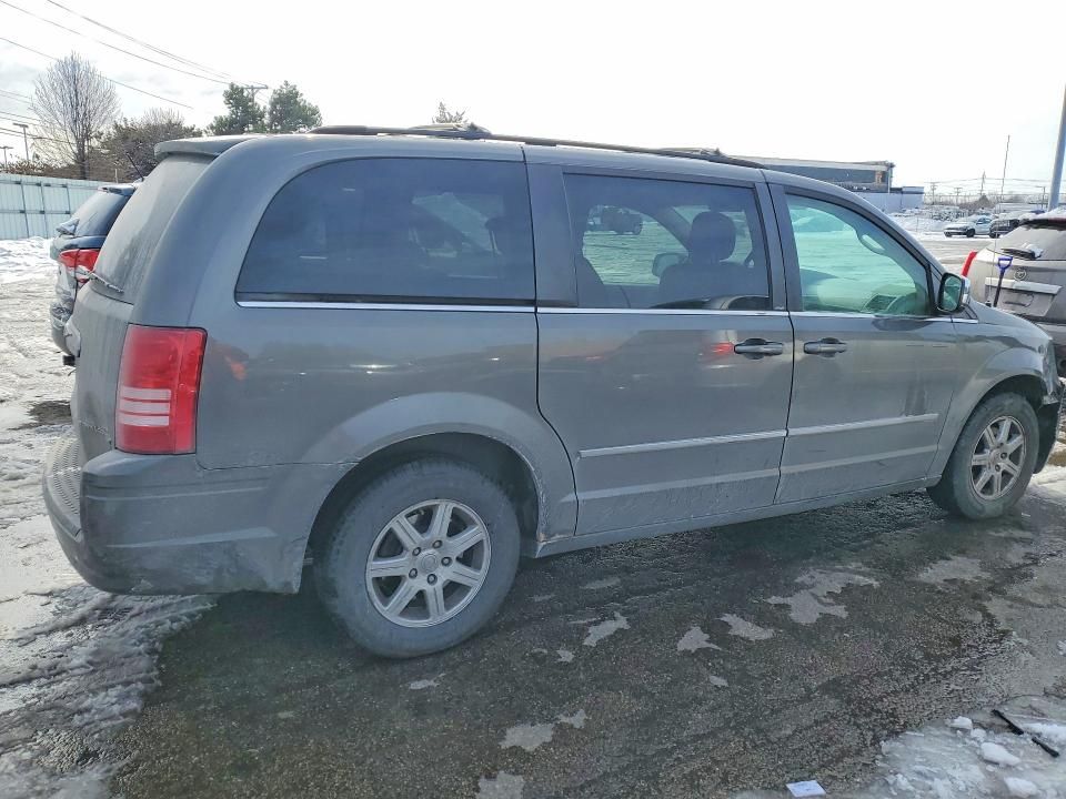 2010 Chrysler Town & Country Touring