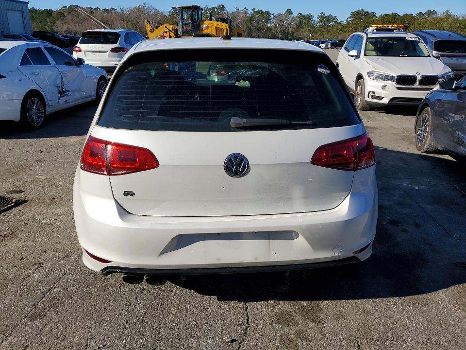 2016 Volkswagen Golf r