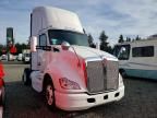 2014 Kenworth T680 Semi Truck