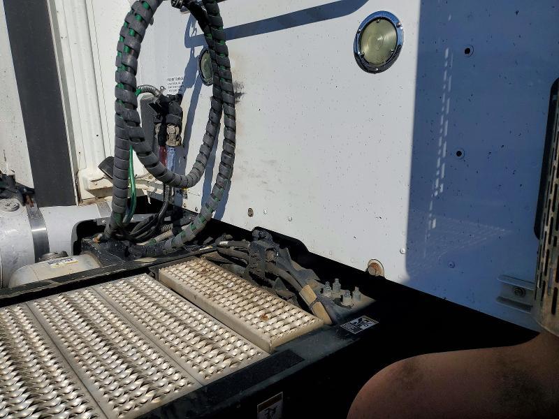 2018 Peterbilt 579 Semi Truck