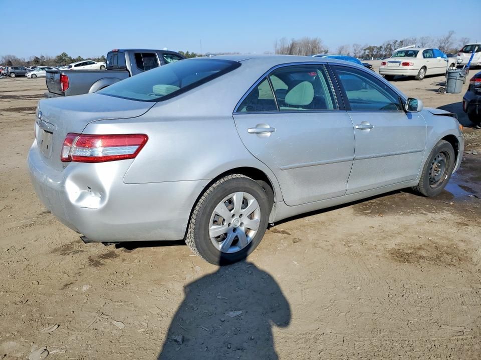 2010 Toyota Camry le