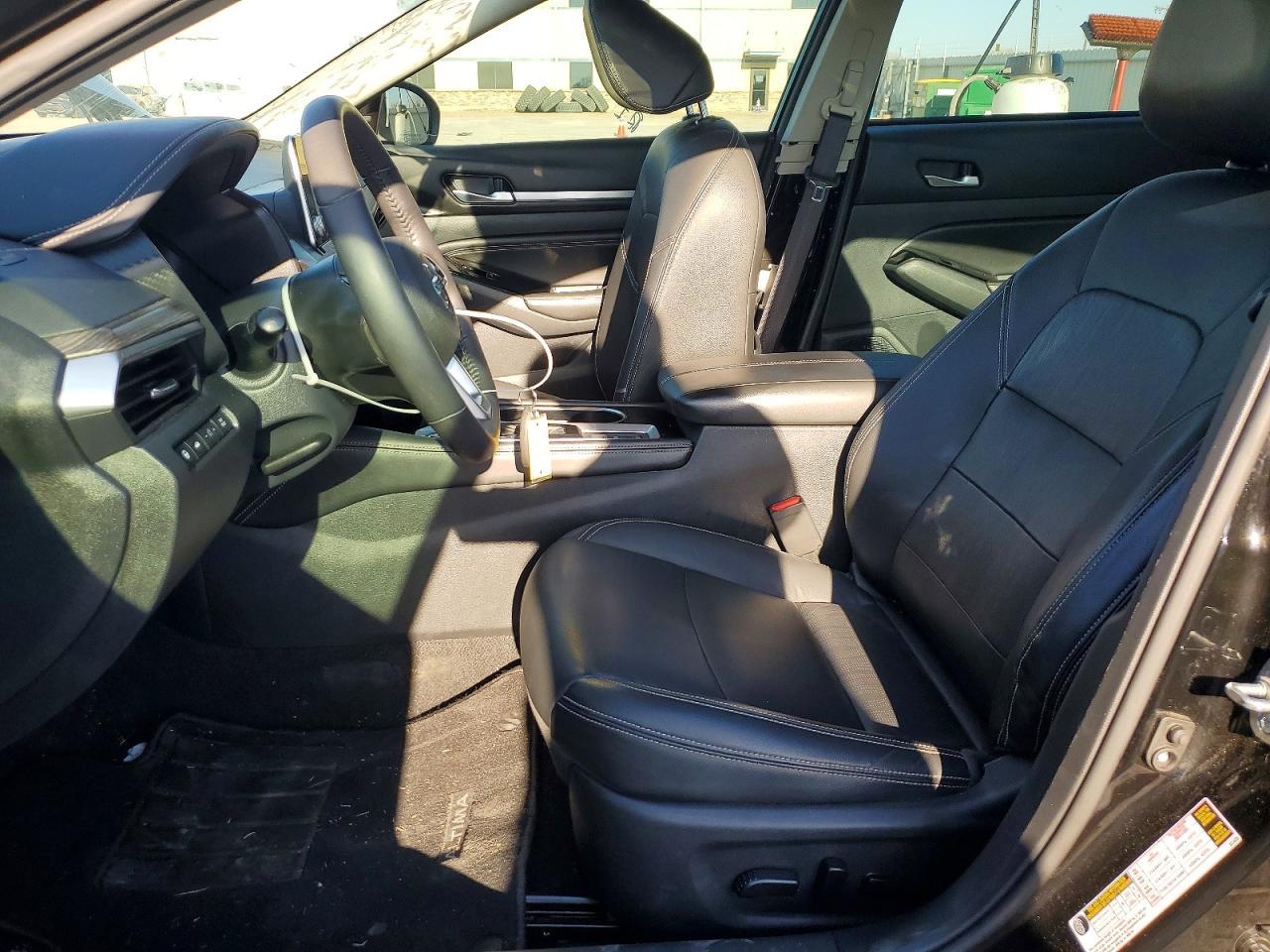 2021 Niss Altima 2.5 sl