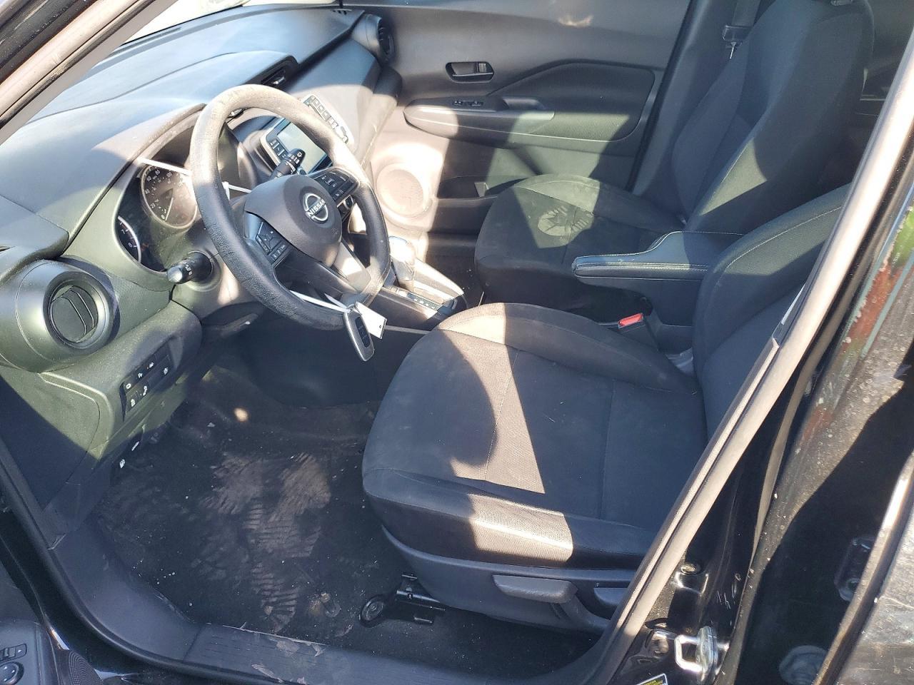 2023 Nissan Kicks s