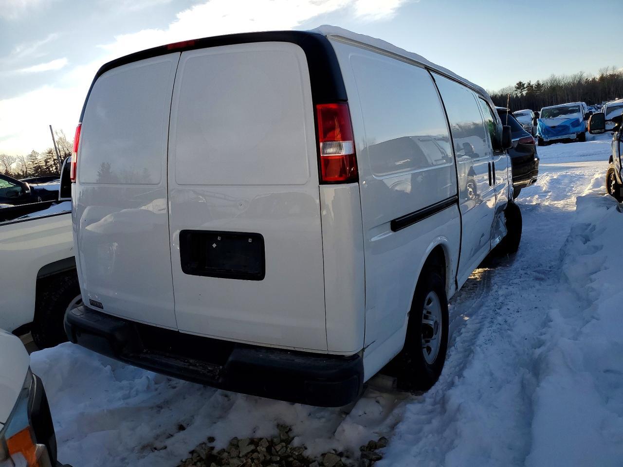 2025 GMC Savana G2500