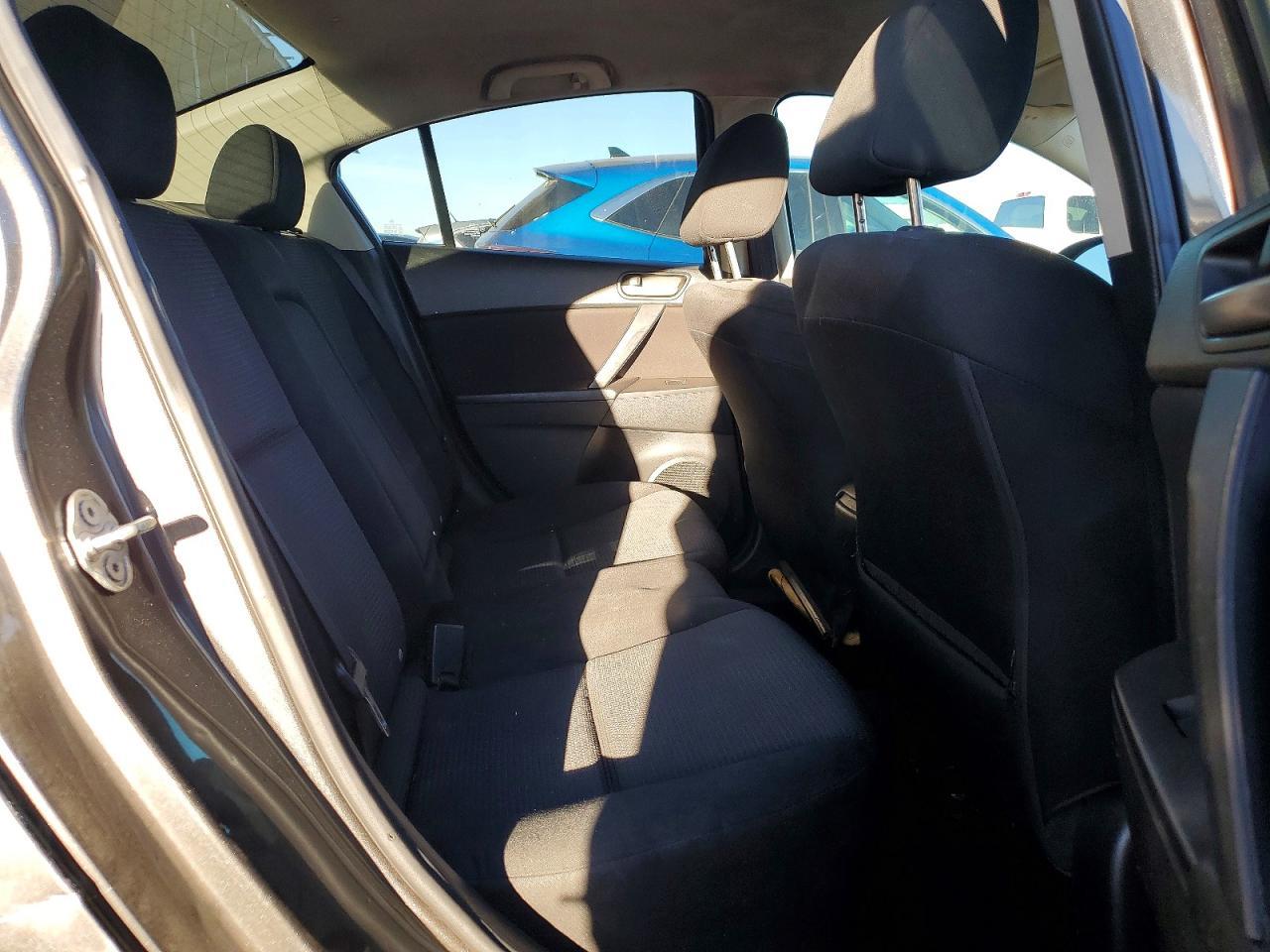 2012 Mazda 3 I