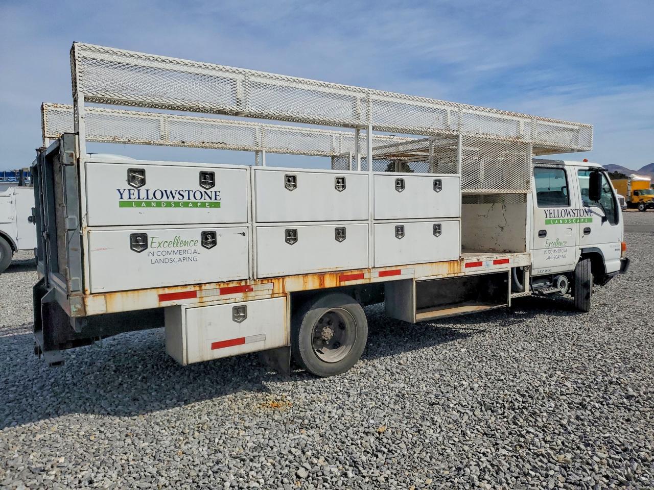 2005 Isuzu NQR Utility / Service Van