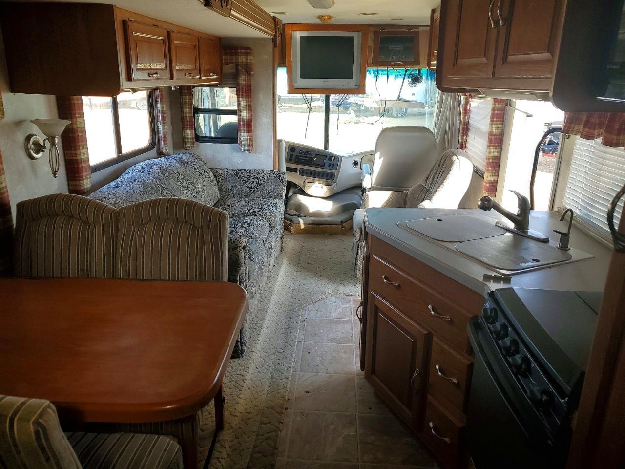 2005 Ford 2004 Ford F550 Super Duty RV