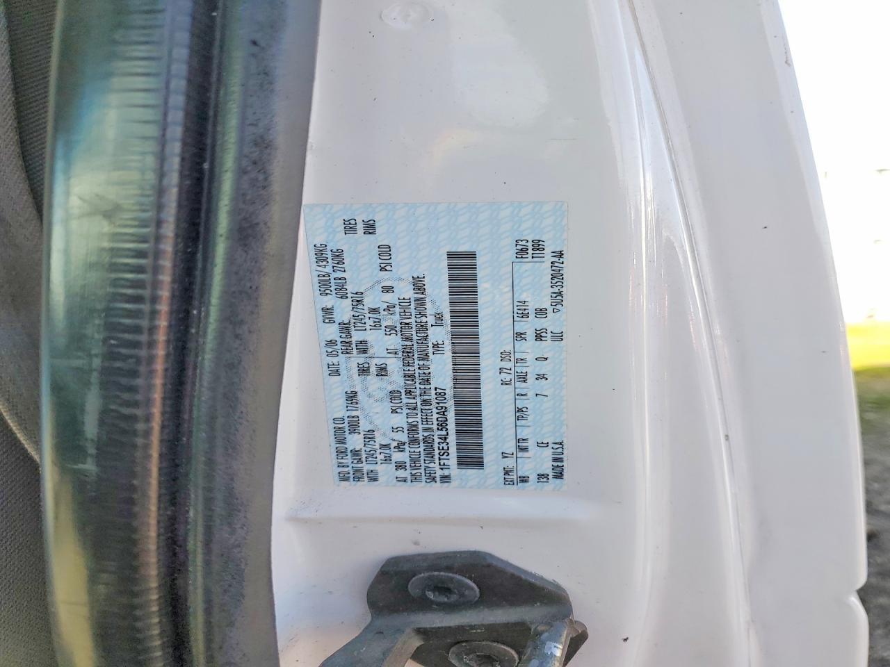 2006 Ford E350 Utility / Service van