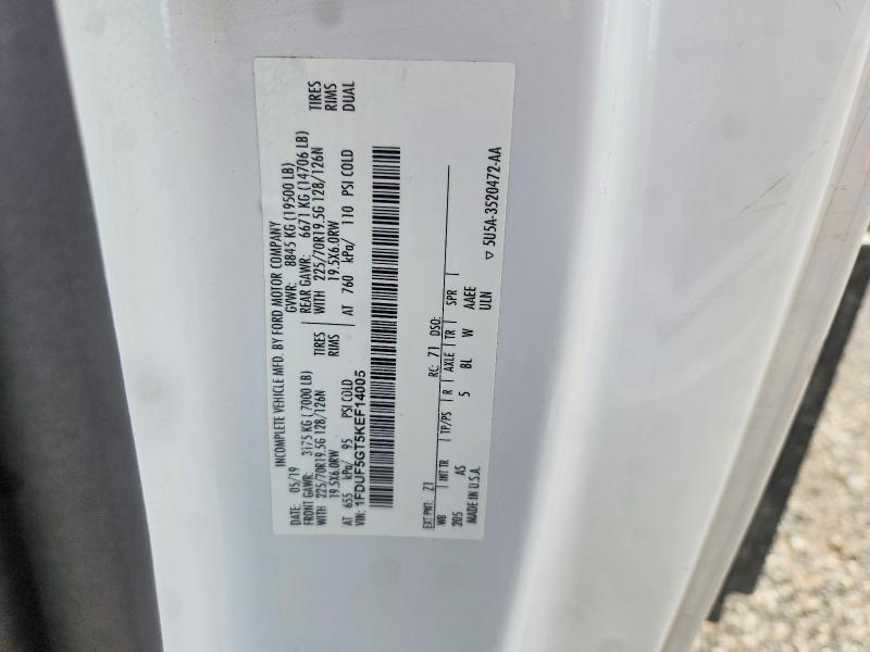 2019 Ford F550 Super Duty Flatbed Truck