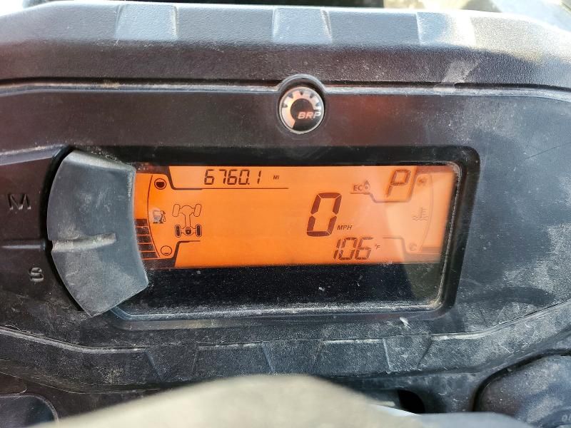 2022 Canm Defender-Utility Vehicle