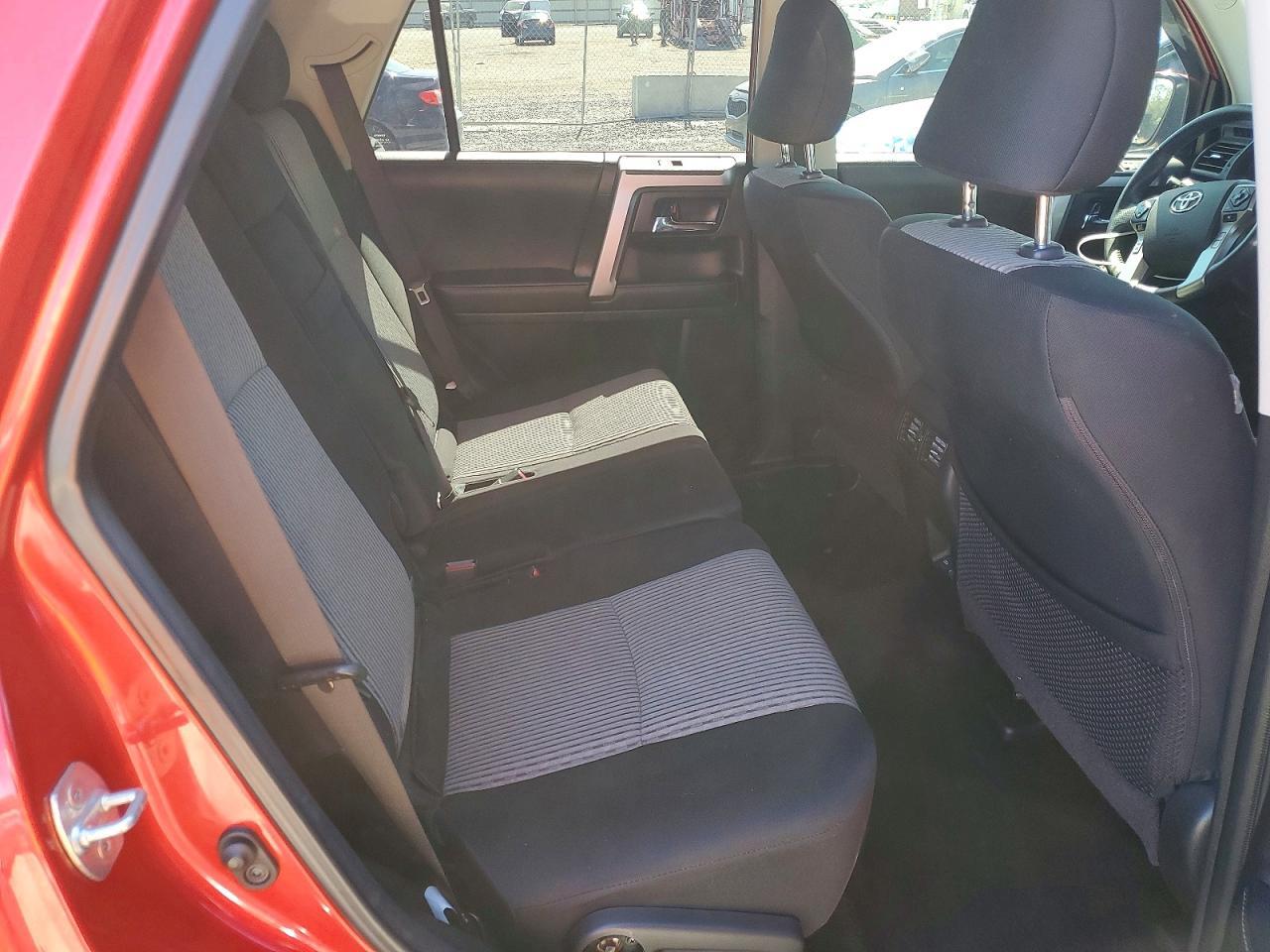 2024 Toyota 4runner sr SR5