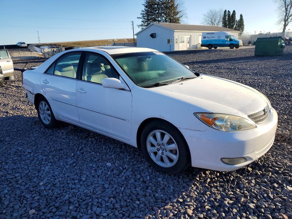 2004 Toyota Camry xle