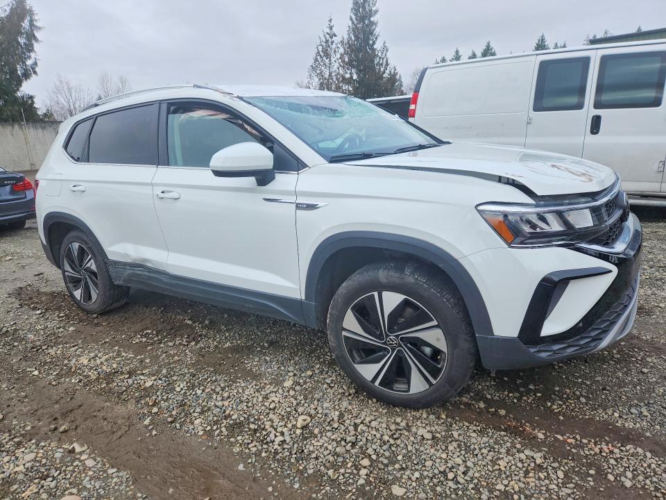 2024 Volkswagen Taos se