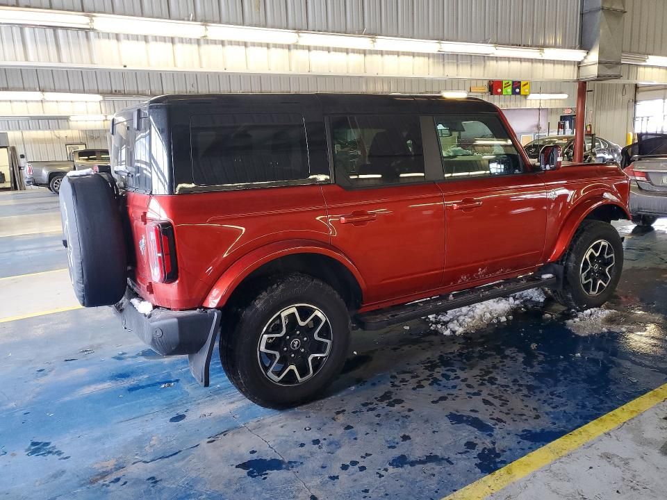 2024 Ford Bronco Outer Banks