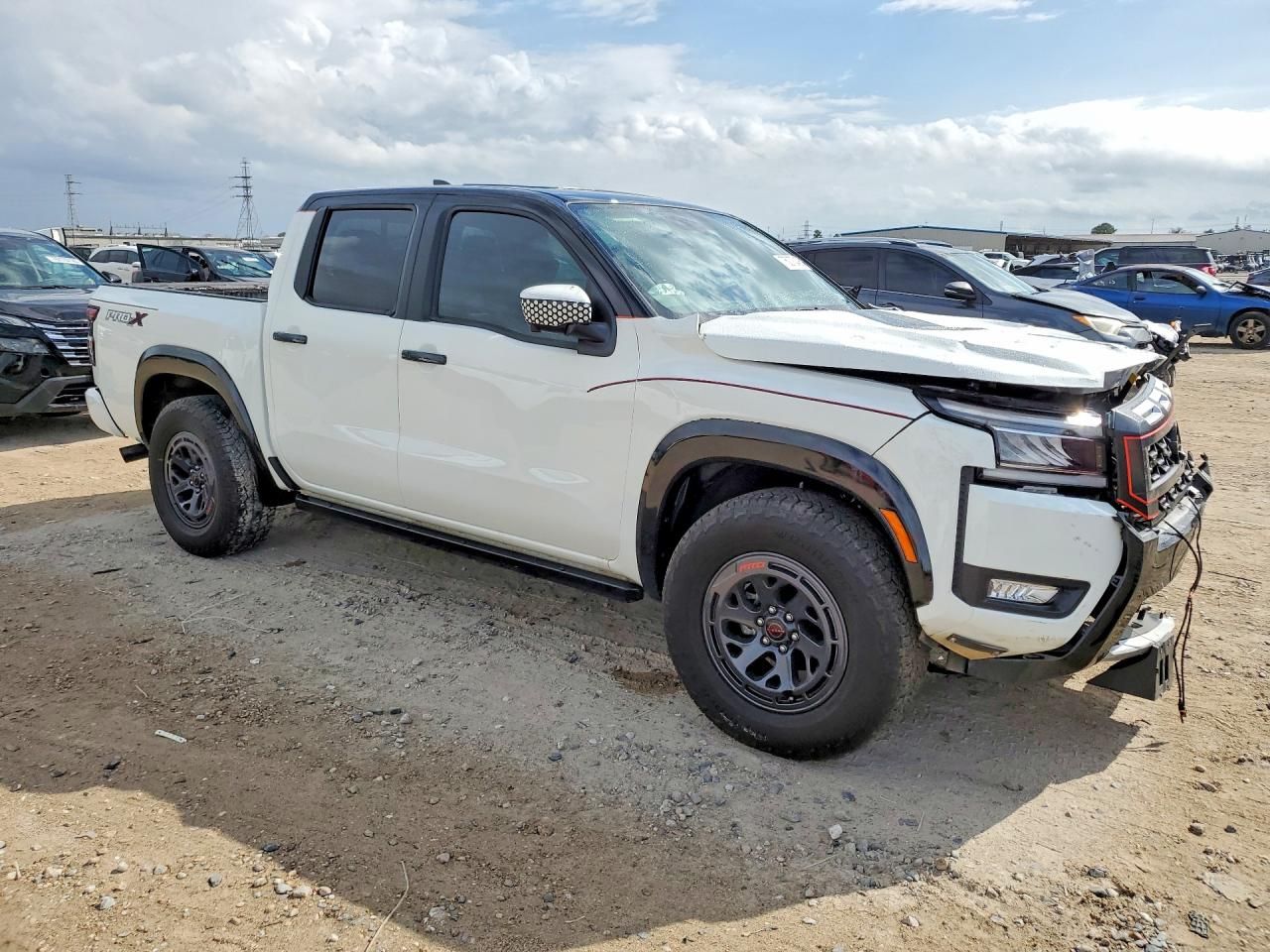 2025 Nissan Frontier s