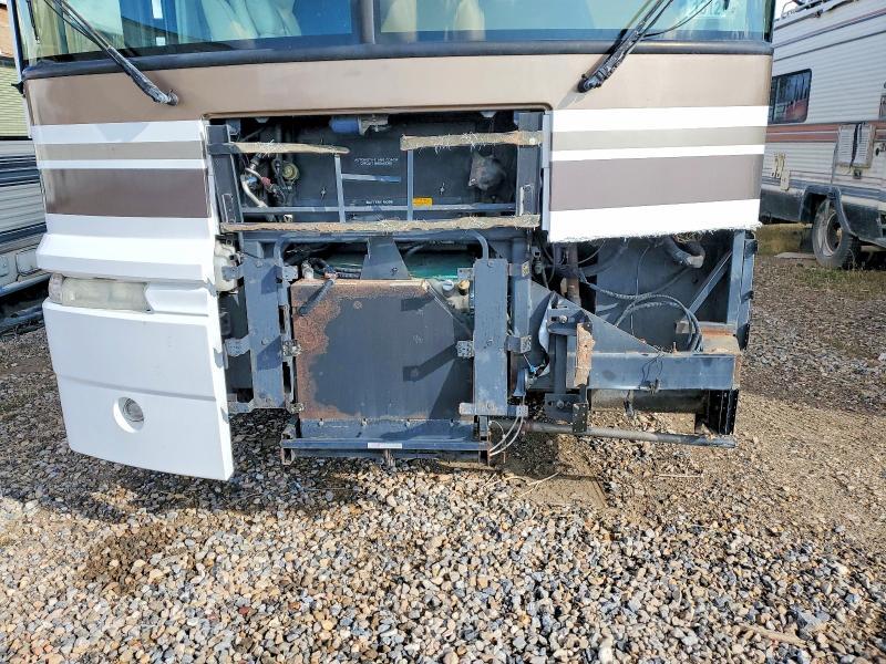 1999 Freigliner Chassis X Line Motor Home