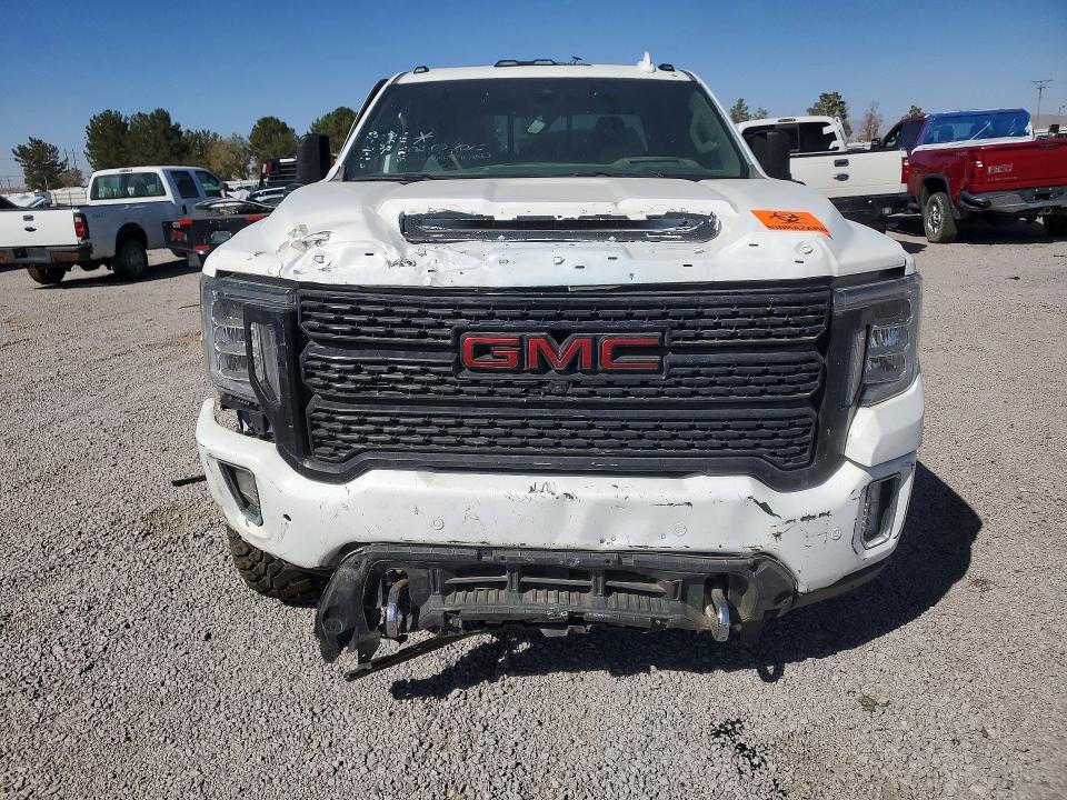2022 GMC Sierra K3500 Denali