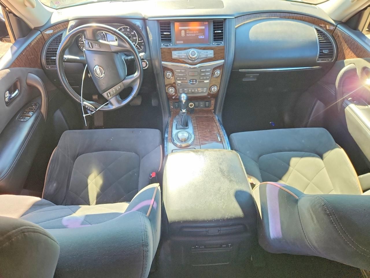 2017 Nissan Armada sv