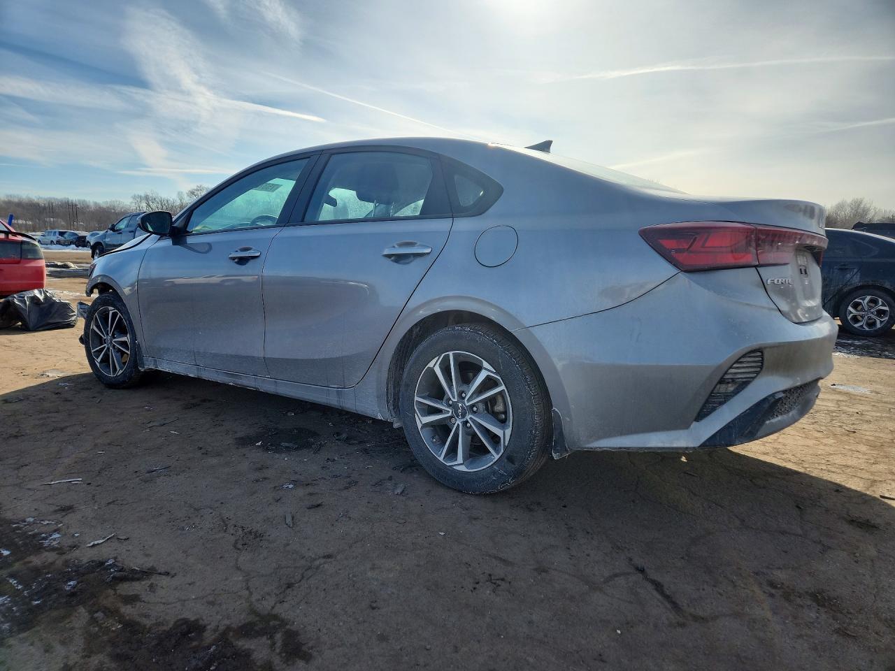2023 KIA Forte lx