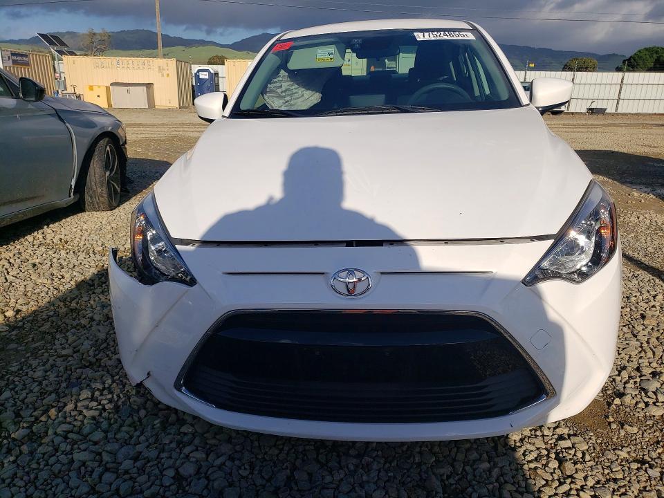 2017 Toyota Yaris ia