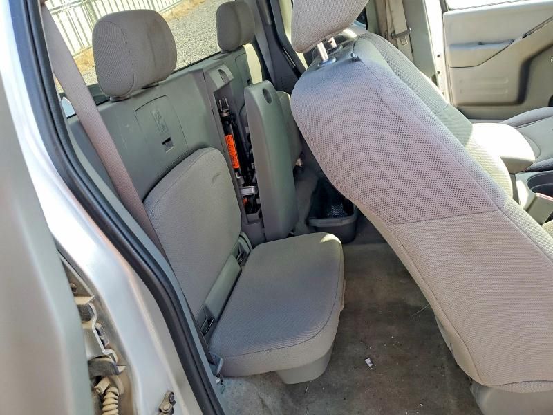 2015 Nissan Frontier S