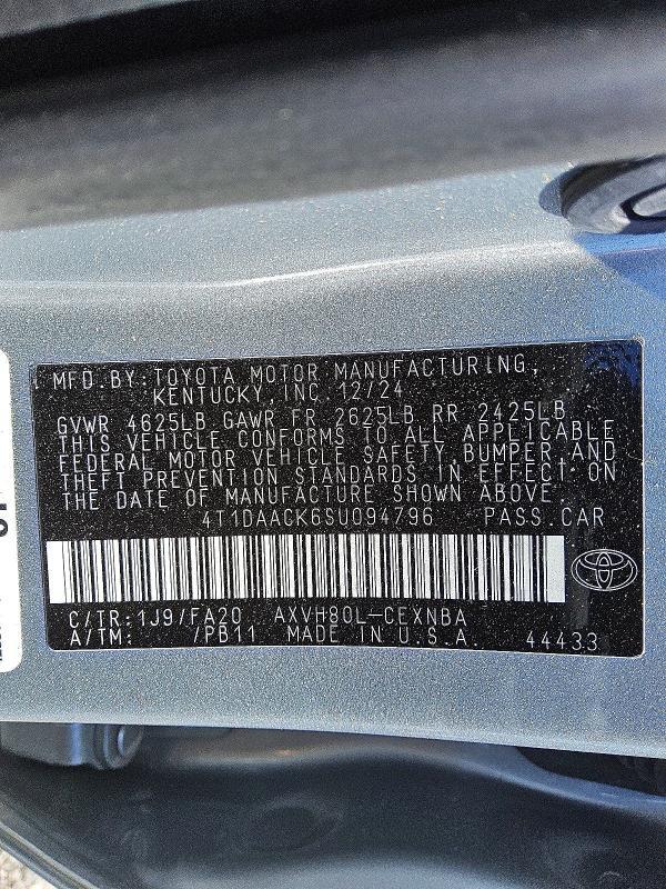2025 Toyota Camry le